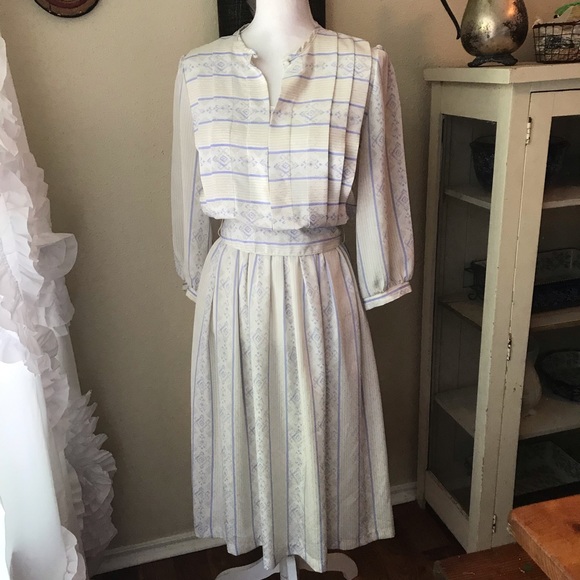 Vintage Dresses & Skirts - ivory striped vintage jonathan martin midi dress
